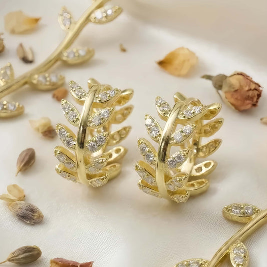 Moissanite Pavé Leaf Wreath Huggie Hoops| Jardin
