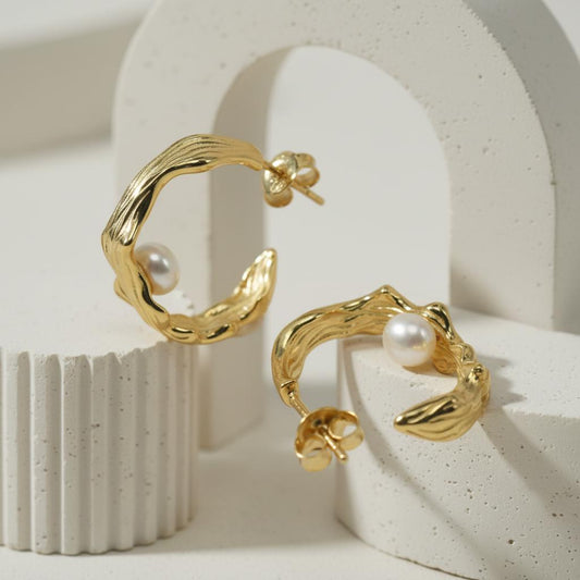 Freshwater Pearl Wavy Textured Gold Hoops | Ornate